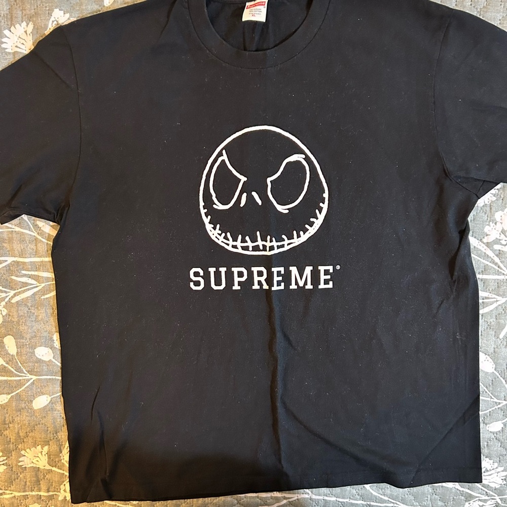 Supreme Classic Nightmare Before Christmas Black Tee EUC!!! GREAT DEAL!!!